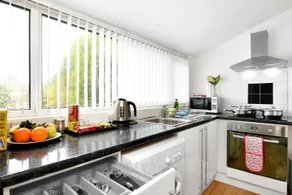 Xclusive Living Stay near Airport / NEC,Whitecroft - Image 3