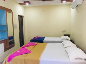 Hotel Varsha Hampi - Image 5