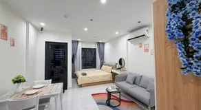 Premium Studio Retreat - Image 4