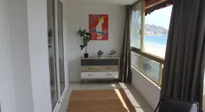 Apartamento ensueño 1a linea playa poniente 6 PAX parking wifi y AC - Image 4