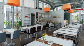 Orange Wings Krems - Image 3