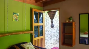 Alice Guesthouse - Image 2