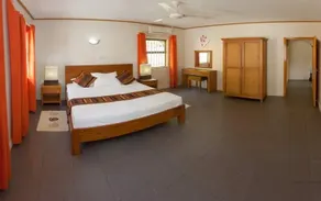 Anse Soleil Beachcomber Hotel and Self Catering - Image 3