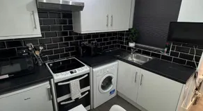 Modern Studio Flat by Belsize Park Station - Image 3