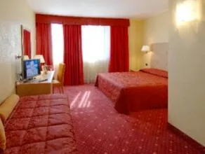 Hotel Sporting Trento - Image 2