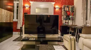Westminster Apartment- Prime Location-Free Parking - Image 2