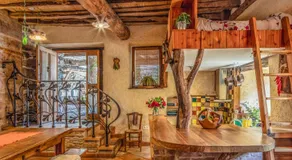The Dragon Barn - Studio - Image 4