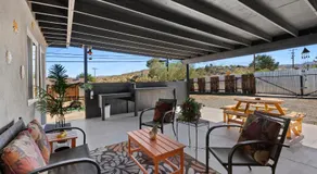 Desert Serenity in Yucca/Joshua Tree w/AC & Fire pit - Image 5