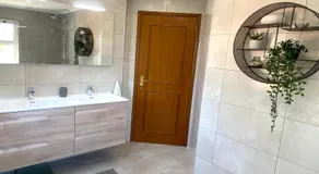 Spacious Villa in Carvoeiro with Private Pool - Image 2