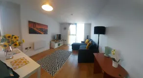 Lovely Stylish 2 bedroom serviced apartment in Sheffield FREE WiFi - Image 2