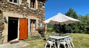 Maison familiale 4 chambres avec jardin, cheminée, poêle à bois, parking et Wi-Fi - Image 5