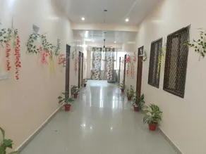 Hotel O by OYO Narayan Palace - Image 5