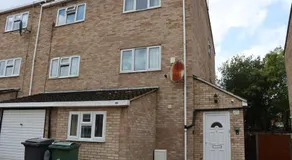 5 Bed Spacious Family Home in Chingford - Image 3