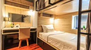 To Bed Poshtel - Image 2