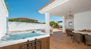 Villa la Colina with heated pool and jacuzzi - Image 2