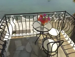 Villa Belmar Self-Catered Apartments - Image 5