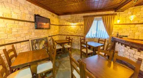 Heraklis Hotel - Image 5