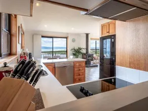 Granite Beach House - Image 4