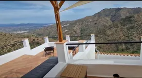 Beautiful Rustic House - Image 5