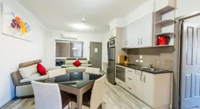 Athena Motel Apartments - Image 3