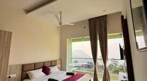 The Valley Rose Farmstay - Image 2