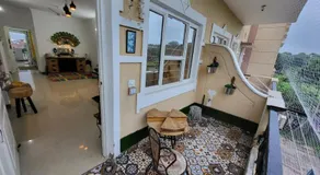 Home Stay with Giriraj View I On Parikrama Marg I 5 mins to ISKCON & Daan Ghati - Image 4