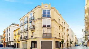 Spacious centre apartment in Málaga - Image 3