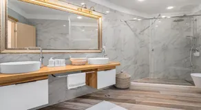 Luxurious retreat in Jesenice - Image 2