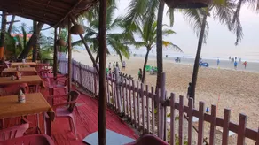 Furtado's Beach Front Family Restaurant, Rooms wedding venue and Party Place - Image 4