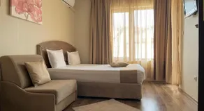 Hotel Silver - Image 2