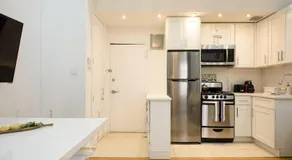 62-2B Renovated 1BR in Prime Upper East Side - Image 5