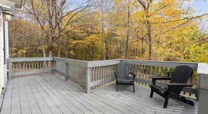 Spacious-5 Beds! 3 Mi to Mohegan - Image 4