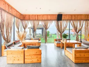 Lá Đỏ Homestay & Coffee - Image 2