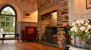 Tudor Lodge Bed & Breakfast - Image 3