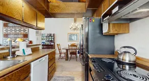 Kingsbury Grade home with fireplace & easy access to beaches & skiing sleeps 6 - Image 3