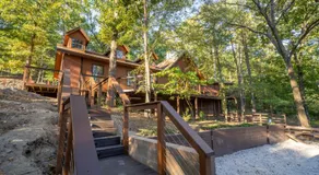 Luxury Rock Creek Cabin w Deck by Lake Hamilton - Image 4