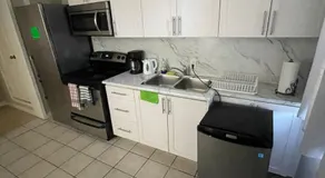FIFA WORLD CUP 5 PEOPLE STAY APARTMENT-Free Wifi-One Stop to BMO FIELD - Image 5