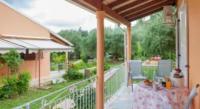 Family Holiday Apartment with garden & BBQ - Image 5