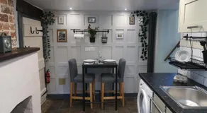 The Old Pantry at Hill Farm - Image 2