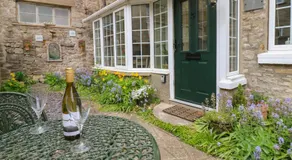 Wedgewood Cottage - Image 3