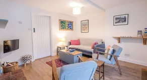 2 Riverside Cottages, Yoxford - Image 3