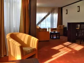 Hotel Regina - Image 2
