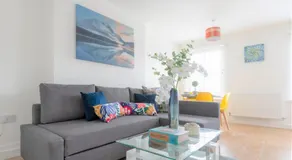 Riverside Rendezvous 1 bedroom Near Airport and City Centre SF - Image 2