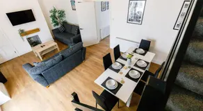 Spacious 5 Bedroom House - Perfect for Contractors - Image 5