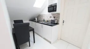 Royal Princes Suites - Image 4