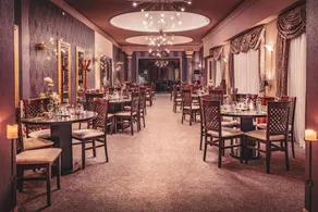 Hotel Capital with private wellness - Image 3