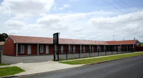 Allansford Hotel Motel - Image 2