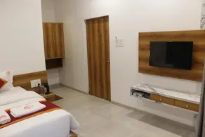 Coco Palms Inn - Image 2