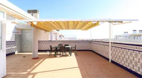 Ático con piscina en excelente urbanización by Hometels - Image 4