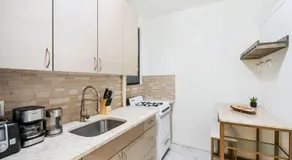 428-2W Newly Furnished Prime Location 2BR Sleeps 5 - Image 5